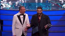 Sanremo 2024, Amadeus geloso di Marco Mengoni: Baci proprio mia moglie?