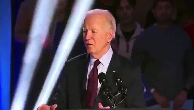 Biden confunde Macron com ex-presidente francês (que morreu em 1996)