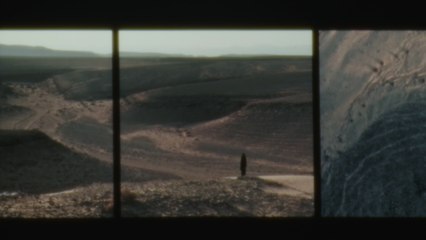 Ludovico Einaudi - Odessa (Visualiser)