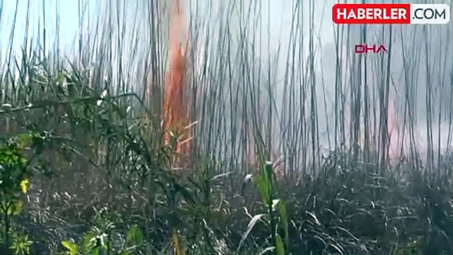 Serik'te ahşap evin bacasında çıkan yangın kısa sürede söndürüldü