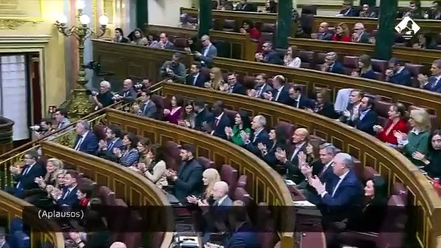 Feijóo trolea sin freno a Sánchez: Por reglamento le pregunto a usted, pero todos sabemos quién manda aquí