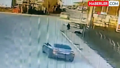 Okul yolunda köpek saldırısına uğrayan çocuğu çevredekiler kurtardı