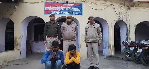 दुकान में तमंचे की नोक पर डकैती डालने वाले दो गिरफ्तार