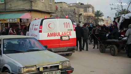 "نريد السلام لا الحرب".. فلسطينيون سئموا الموت والجوع والنزوح