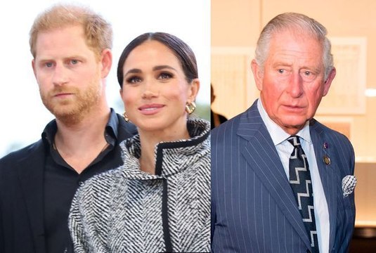 Charles III atteint d’un cancer : voici pourquoi Meghan Markle laisse le prince Harry aller seul en Angleterre… Des tensions toujours palpables ?