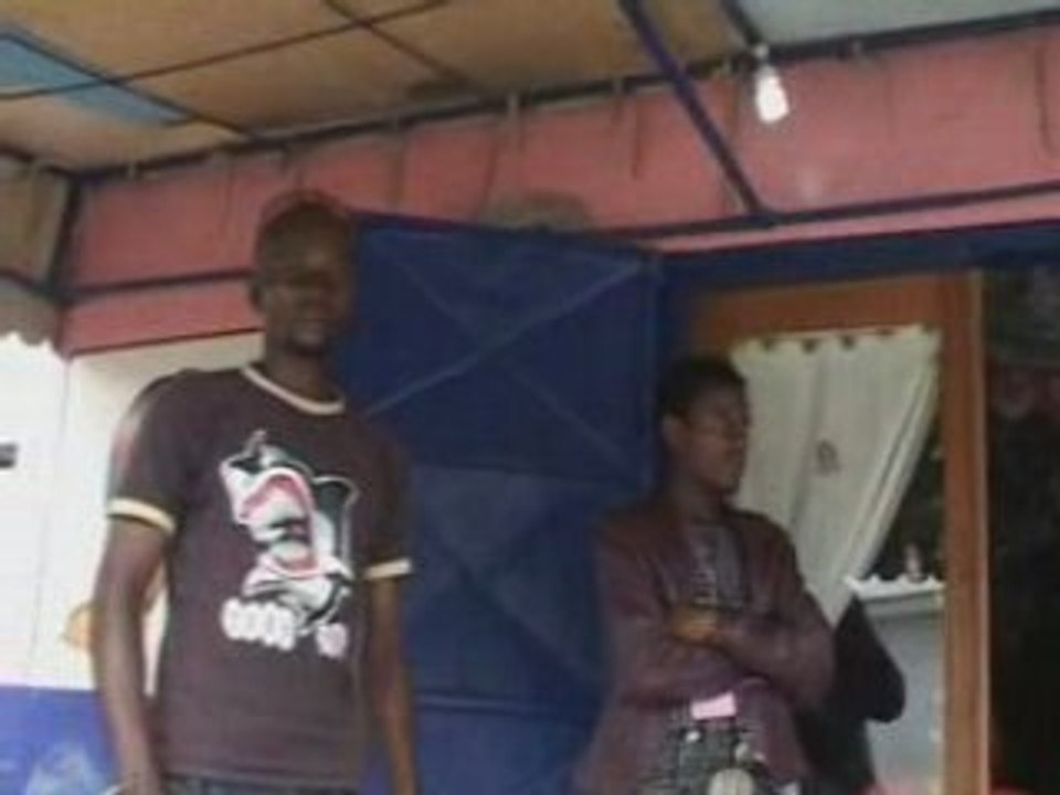 PAPY BASTIN ET L'EQUIPE DE MERVEILLES COMMUNICATIONS