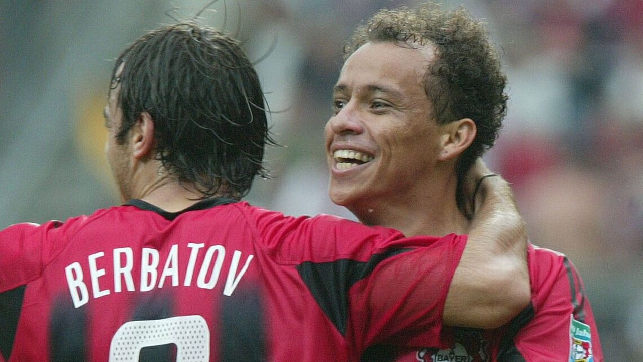 Legendäre Leverkusen-Aufstellung: Berbatov und Franca versenken 2004 die Bayern