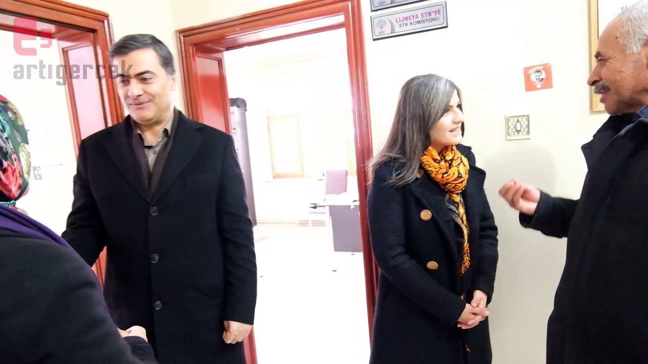 DEM Parti Van eşbaşkan adayları: '31 Mart'ta belediyelerimizi alacağız ve halkımızla birlikte yöneteceğiz'