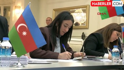 Azerbaycan'daki cumhurbaşkanı seçimi için Türkiye'deki seçmenler oy kullandı