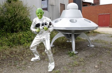 Aliens could use "gravity-bending" technology to conquer Earth