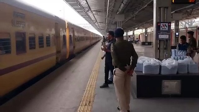 रामलला दर्शन एक और आस्था स्पेशल ट्रेन अयोध्या के लिए रवाना