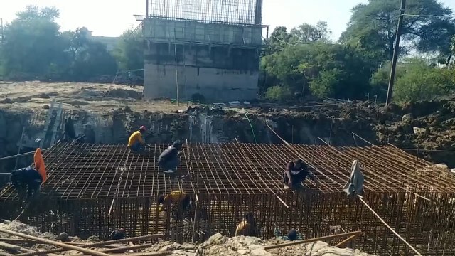 Railway is getting the work of bridge construction done at Sonasaanwari Railway Gate.Railway is getting the work of bridge construction done at Sonasaanwari Railway Gate.