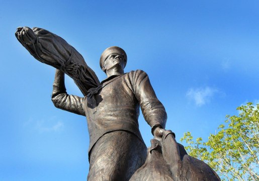 Donaldson asks Sunak to consider paper calling for Derry as base for Royal Navy and NATO