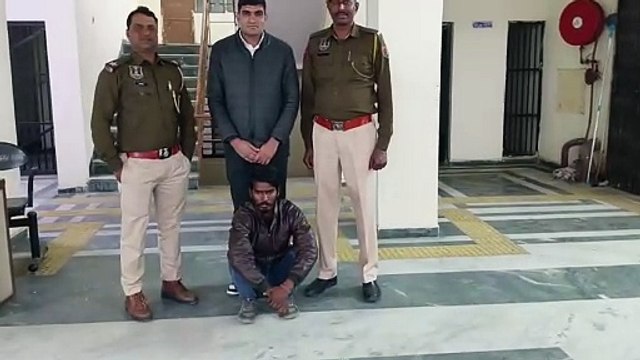 चार गैस सिलेण्डर चुराने वाला आरोपी गिरफ्तार