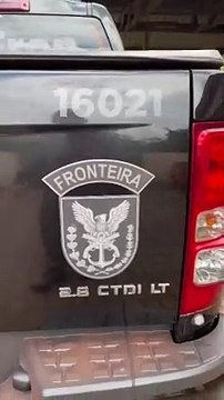 BPFron apreende carro lotado com cigarros do Paraguai, em Xambrê