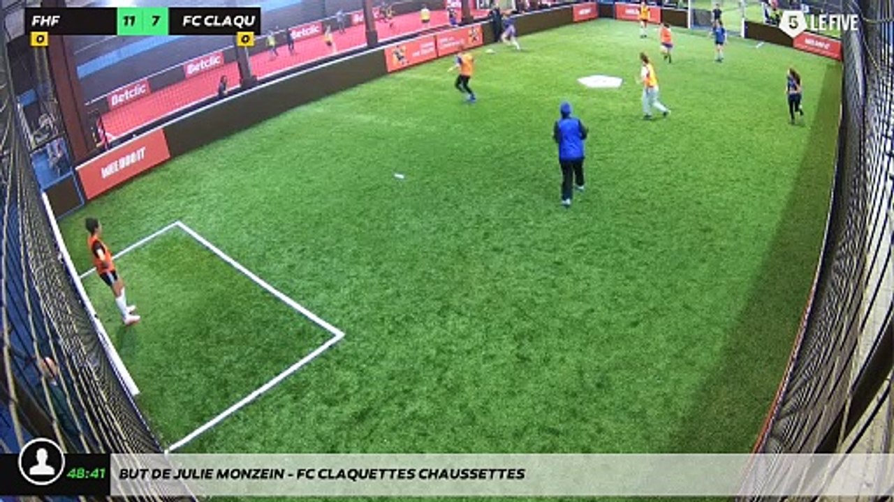 But de julie monzein - FC CLAQUETTES CHAUSSETTES