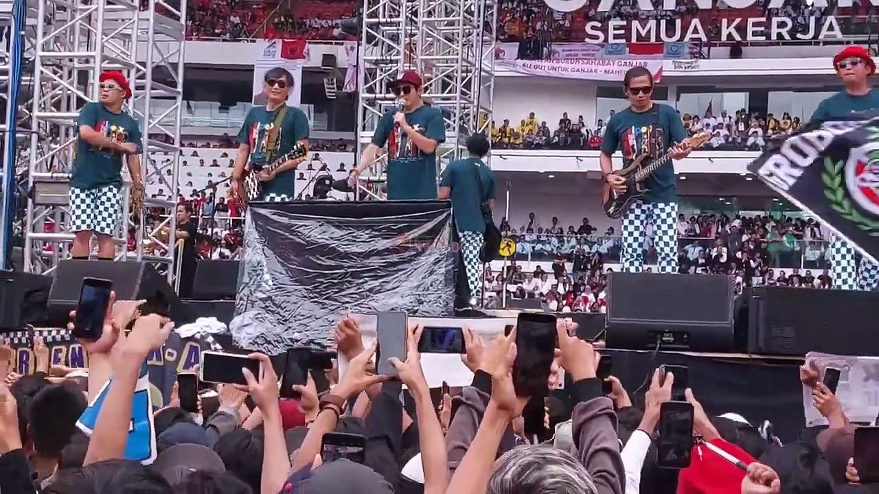 Kampanye Akbar Ganjar-Mahfud GBK ---TIPE-X