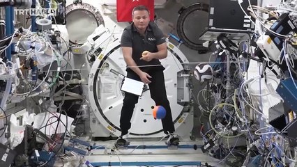 Gezeravcı, mikro yer çekimi ortamında cisimleri inceledi