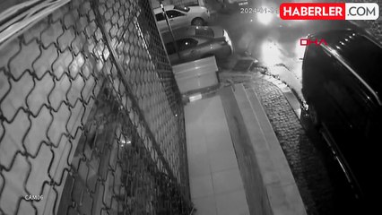 Hırsızların arkadaşlarını unutup kaçtığı anlar kamerada