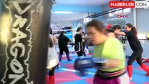 Zihinsel Engelli Genç Muay Thai Sporuyla Hayata Tutunuyor