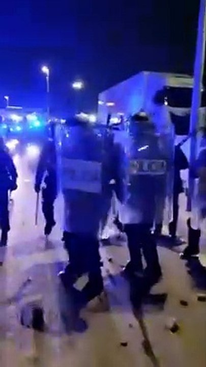 Impactantes imágenes grabadas por un agricultor en primera persona la brutalidad policial