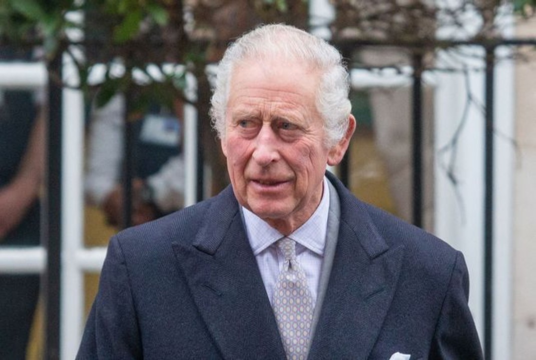 Roi Charles III malade : voici pourquoi la famille royale garde le silence et conserve le mystère autour du cancer dont il souffre