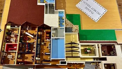Picture gallery of LEGO model of Haslemere Museum