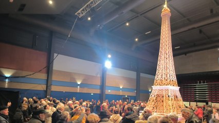 Descalificado El Récord De La Torre Eiffel De Cerillas Tras 8 Años De Construcción