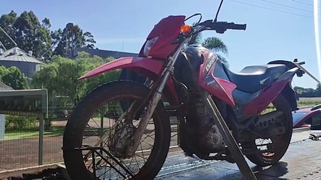 Motociclista de Ibema fica ferido em acidente BR-277 em Cascavel