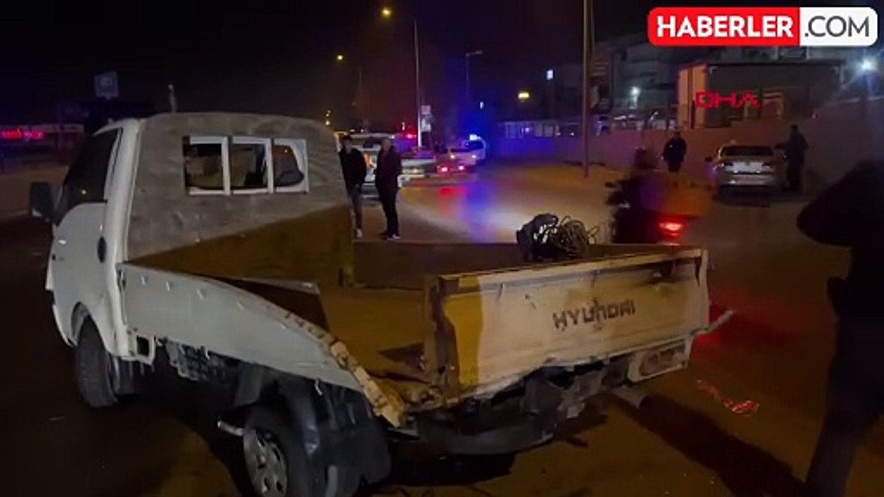 Bursa'da Kontrolden Çıkan Otomobilin Kamyonete Çarptığı Kazada 2 Kişi Yaralandı