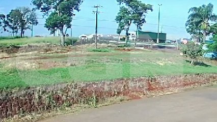 Câmera registra colisão entre Pajero e moto na BR-277