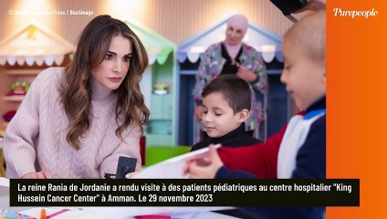 Download Video: Rania de Jordanie dégaine un manteau ultra-classe pour le jubilé de son mari, une maman stylée en famille