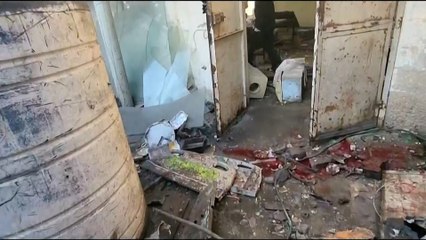 انتشال شهداء إثر قصف إسرائيلي طال نازحين بمجمع الشفاء بغزة