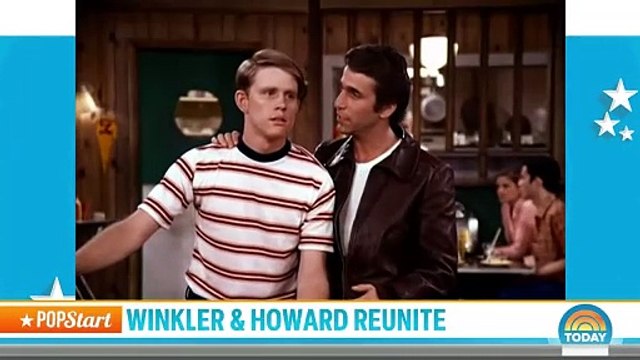Les deux héros de la série des années 70, Happy Days , Ron Howard et Henry Winkler se retrouvent 40 ans après ! Découvrez à quoi ils ressemblent aujourd'hui