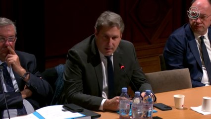 Décentralisation : pour Mathieu Darnaud, "le point de départ de l'action publique, c'est le maire"