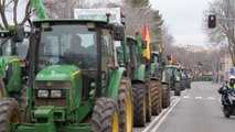 Tractoradas y altercados protagonizan la tercera jornada de manifestaciones de agricultores