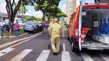 Siate atende condutora após colisão entre carro e ambulância no Centro de Umuarama