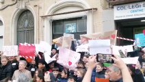 Padres y alumnos del Sagrat Cor de Ribes (Barcelona) se manifiestan por el cierre del colegio