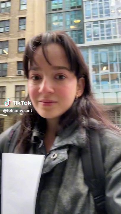 Ha 2 lauree e parla 3 lingue, ma non riesce a trovare un lavoro: lo sfogo