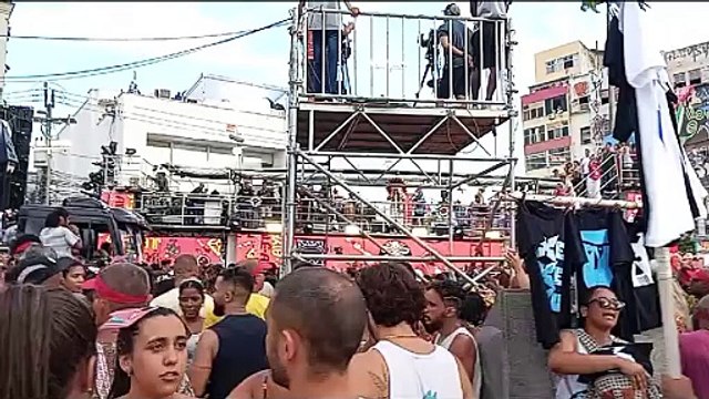 Carnaval 2024: Carlinhos Brown 'mete dança' ao som de 'Macetando', hit de Ivete