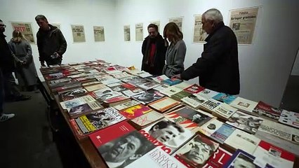 A sorpresa Meloni visita la mostra dedicata a Berlinguer a Roma