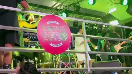 Carnaval de Salvador: Cantor Wilsinho abre pipoca cantando “Eva”