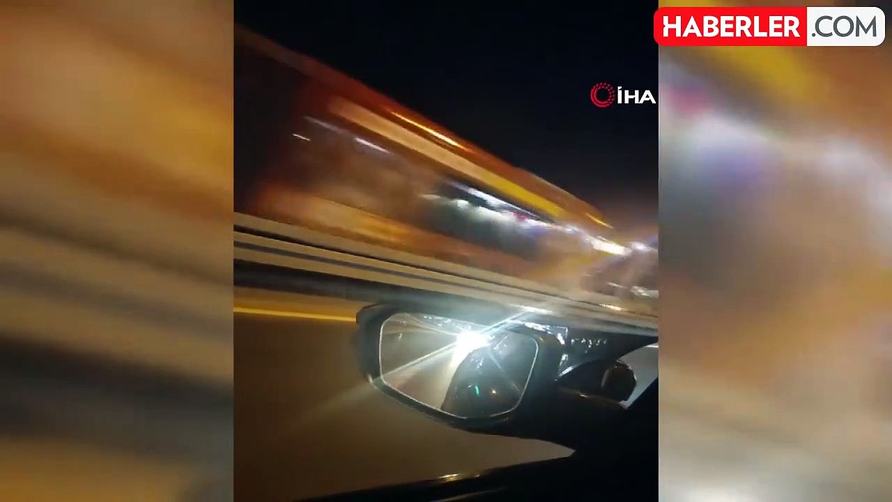 Beylikdüzü'nde arıza yapan metrobüsün şoförüne, karşı yönden gelen metrobüs çarptı