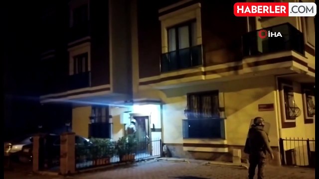 Kartal'da akli dengesi bozuk adam annesi ve erkek kardeşini rehin aldı