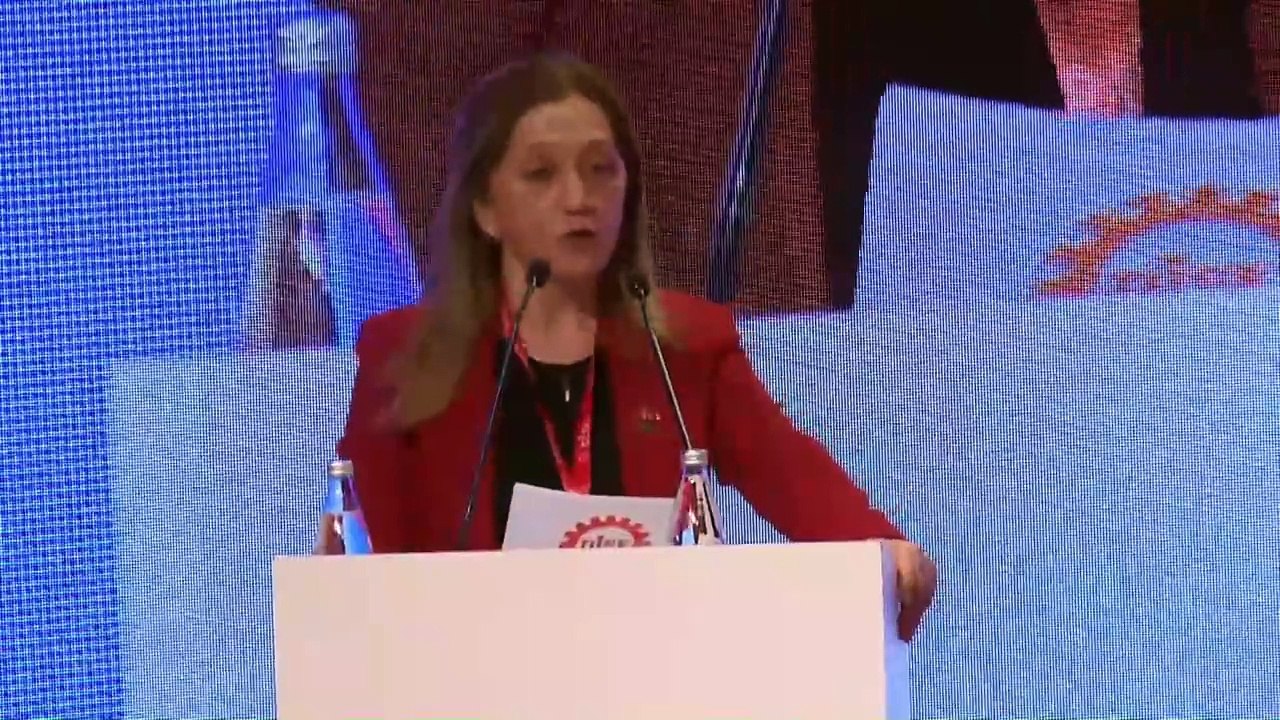 Arzu Çerkezoğlu: Cumhuriyette saraylar yoktur, meclisler vardır!