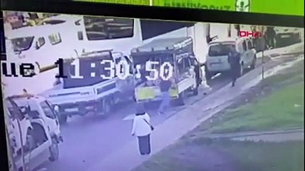 Bağcılar'da zabıtaya döner bıçaklı saldırı