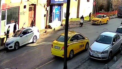 TEKEL bayiine patlayıcı atılma anı kamerada