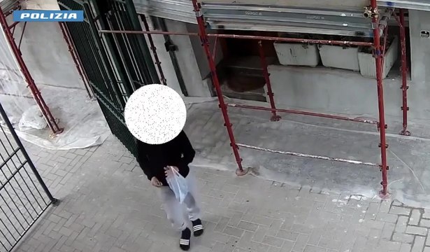 Milano - Rapina una farmacia mentre è ai domiciliari: arrestato dalla Polizia (09.02.24)