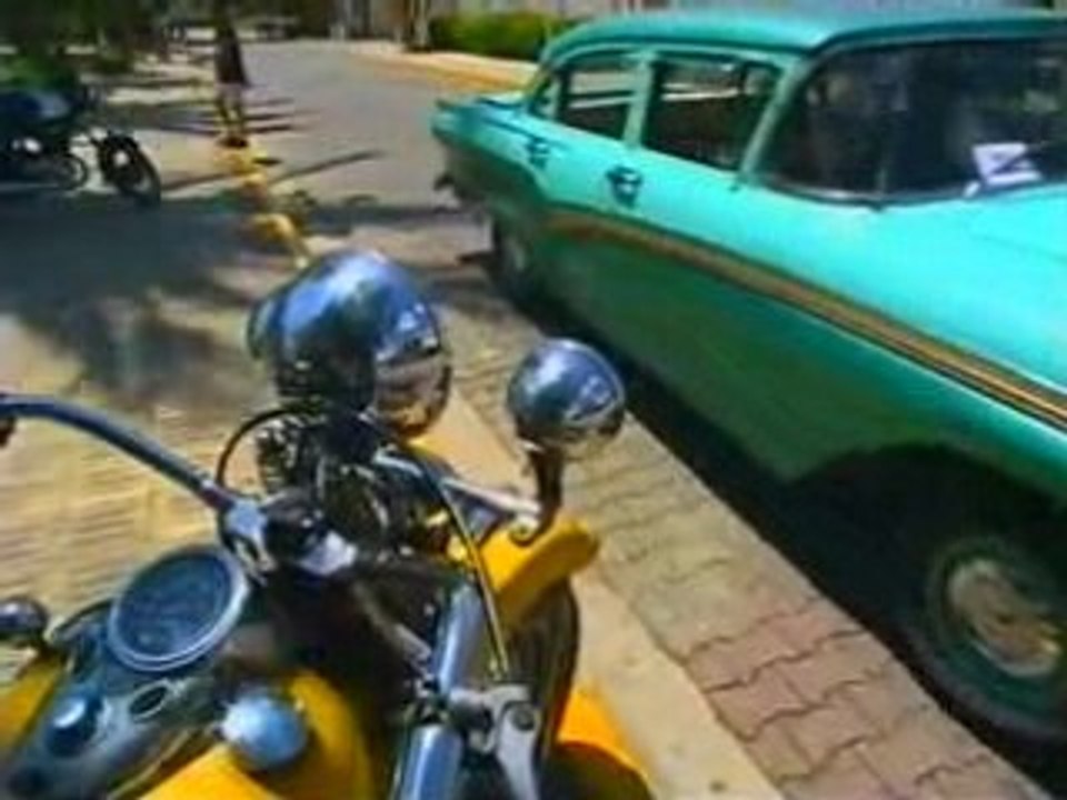Invincible Harley de Cuba