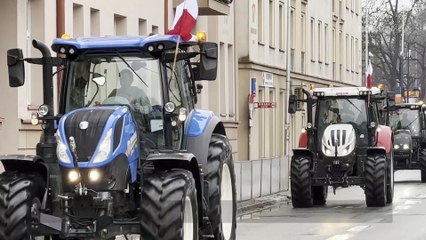 Przejazd protestujących rolników przez Rzeszów